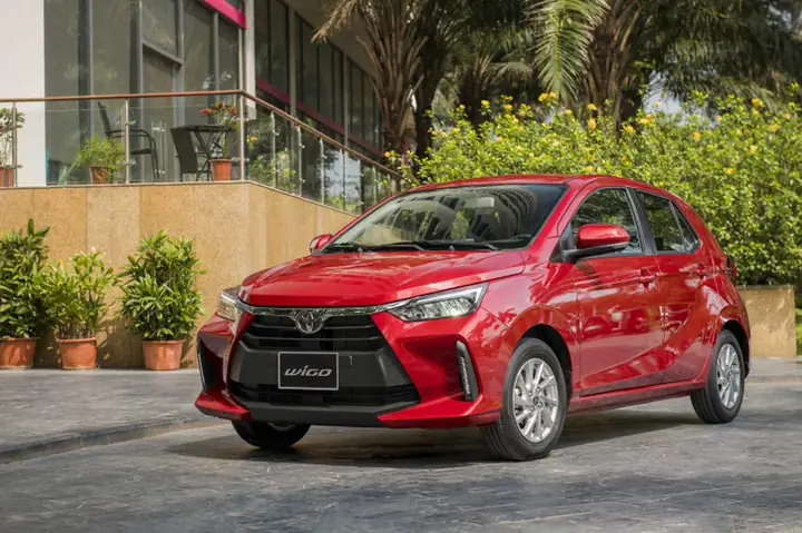 Gia Xe Oto Toyota Lan Banh