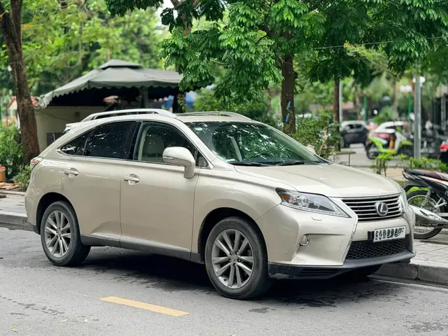Gia Xe Oto Toyota Landcruiser V10 2015