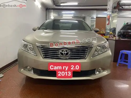 Giá Xe Toyota Camry 2.0 2013