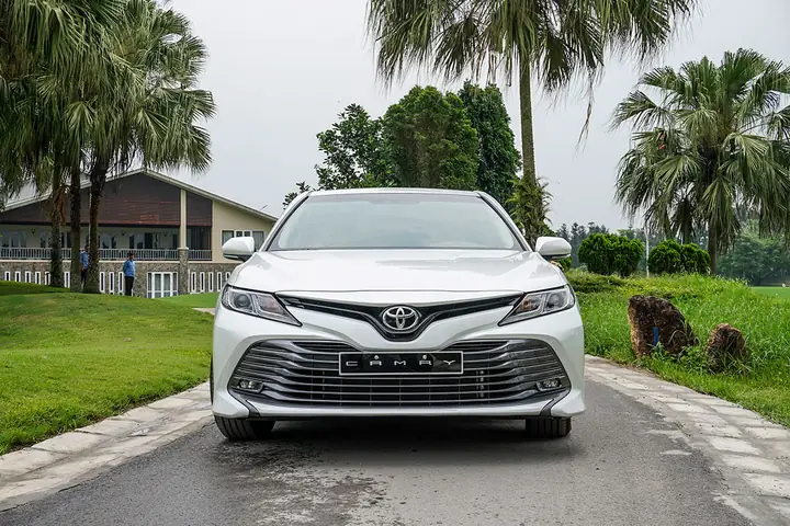 Giá Xe Toyota Camry 2.0 2019 Giá Xe Toyota Camry 2.0 2019