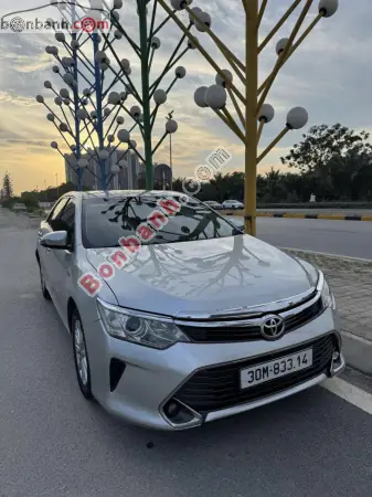 Giá Xe Toyota Camry 2015 2.0e