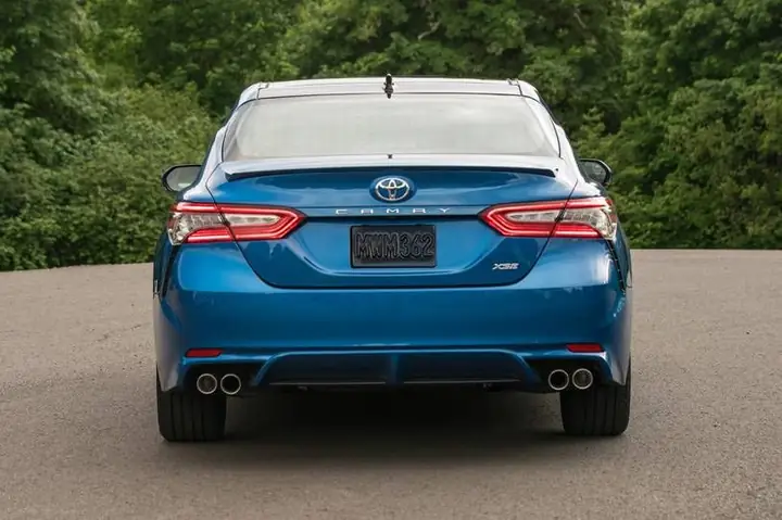 Giá Xe Toyota Camry Xse V6
