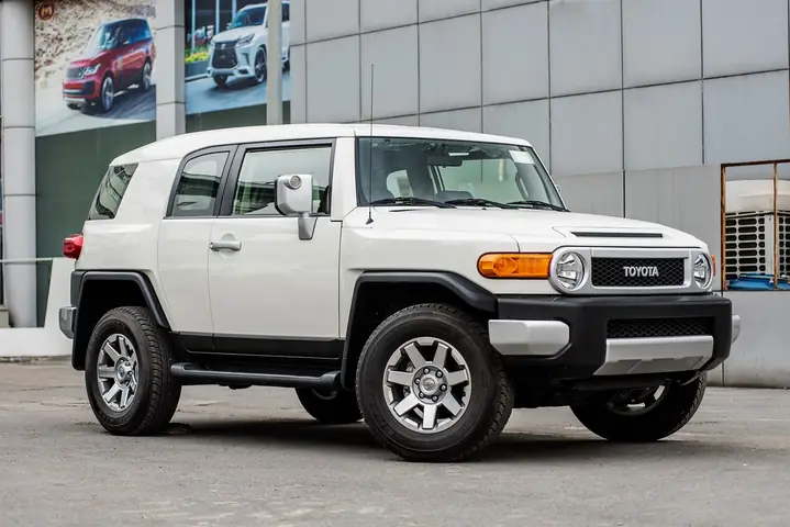 Giá Xe Toyota Fj Cruiser 2017