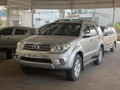 Giá Xe Toyota Fortuner 2010 Máy Dầu