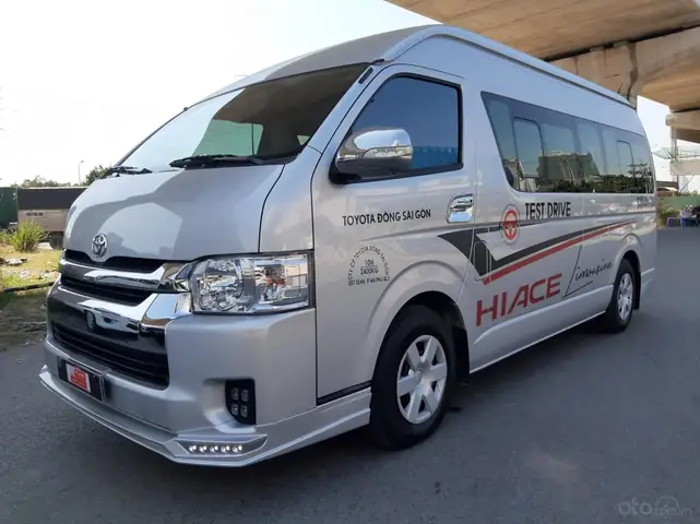 Gia Xe Toyota Hiace 10 Cho