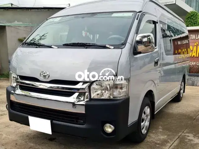 Giá Xe Toyota Hiace 16 Chỗ 2014