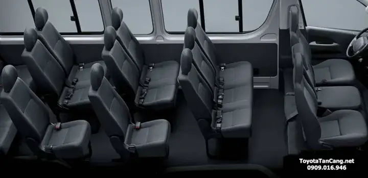 Giá Xe Toyota Hiace 16 Chỗ 2015