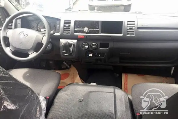 Giá Xe Toyota Hiace 16 Chỗ 2019