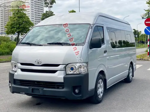 Giá Xe Toyota Hiace Đời 2015