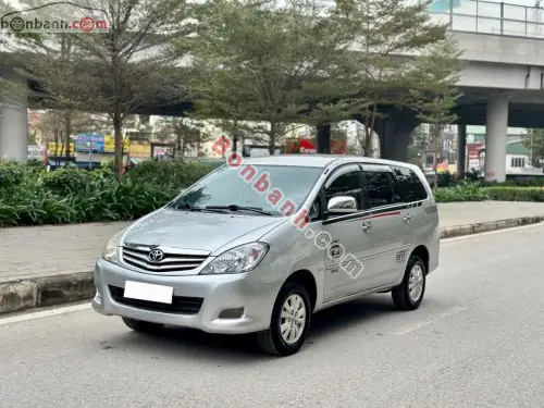 Gia Xe Toyota Inno Va Doi 2011