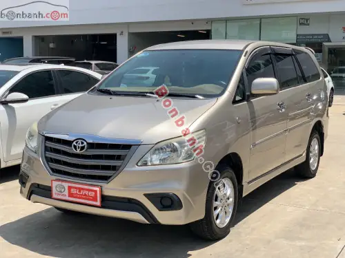 Giá Xe Toyota Innova E 2014