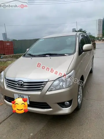 Giá Xe Toyota Innova E 2014