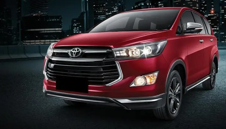 Gia Xe Toyota Innova Venturer Gs
