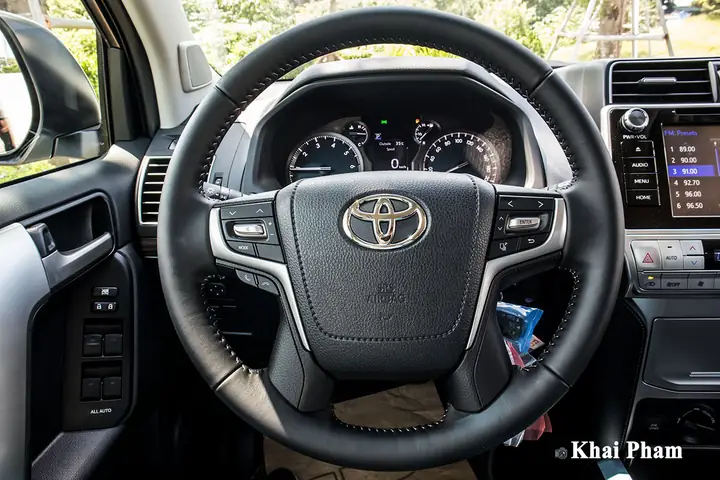 Giá Xe Toyota Land Cruiser Prado 2020