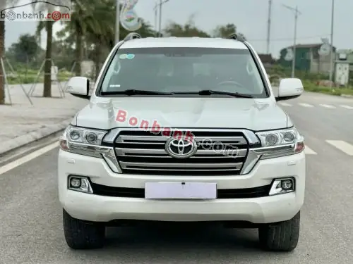 Giá Xe Toyota Land Cruiser V8 2017