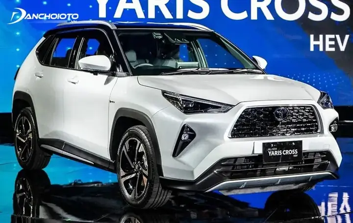 Gia Xe Toyota Yaris Lan Banh Gia Xe Toyota Yaris Lan Banh