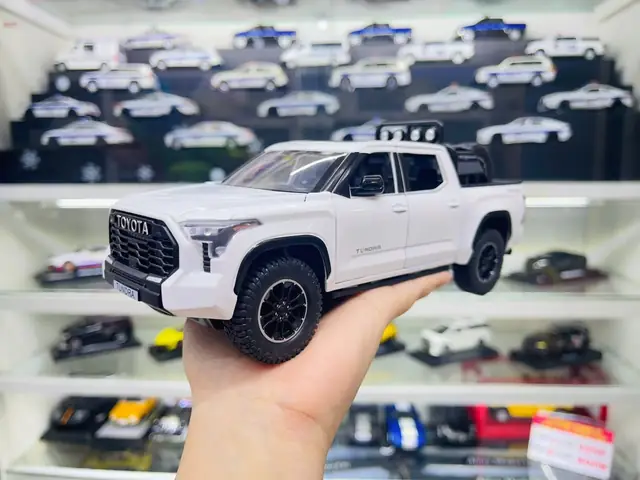 Giới Thiệu Xe Toyota Tundra Crew Cab Pickup