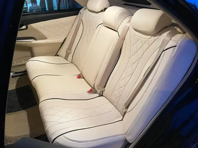 Hàng Ghế Sau Toyota Camry 2016 Hàng Ghế Sau Toyota Camry 2016