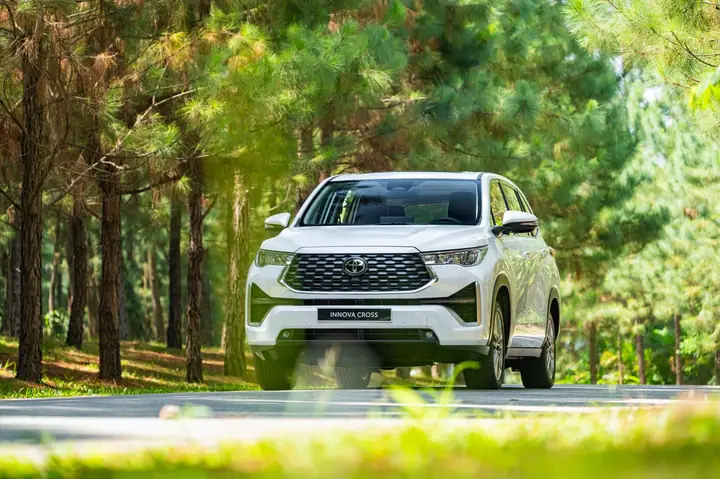 Hinh Anh Xe O To Toyota Innova