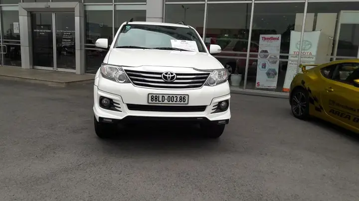 Hinh Anh Xe Toyota Fortuner Trd 2016