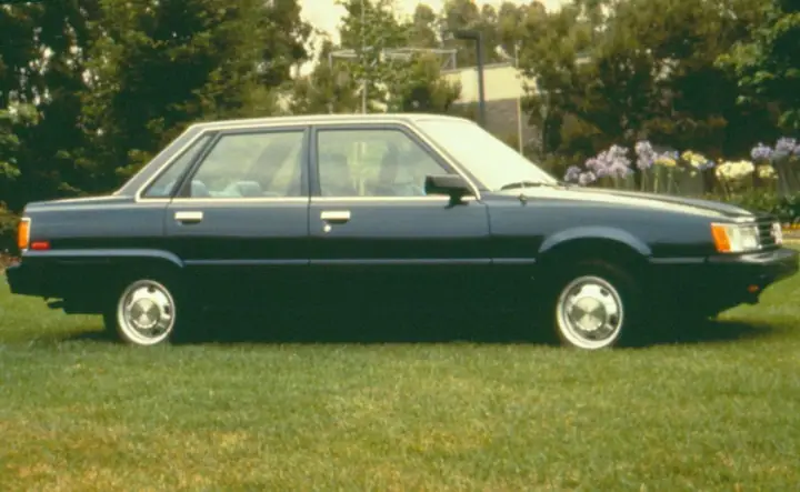 Hình Vẽ Xe Toyota Camry Những Năm 1990
