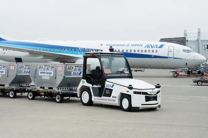 Hoạt Động Của Xe Tractor Toyota