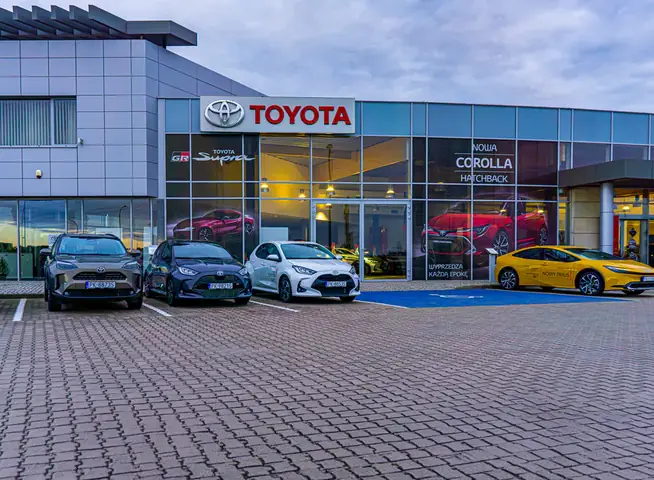 How Many Dealerships Does Toyota Have