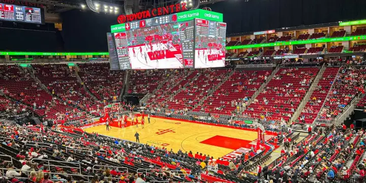 How Many Seats In A Toyota Center