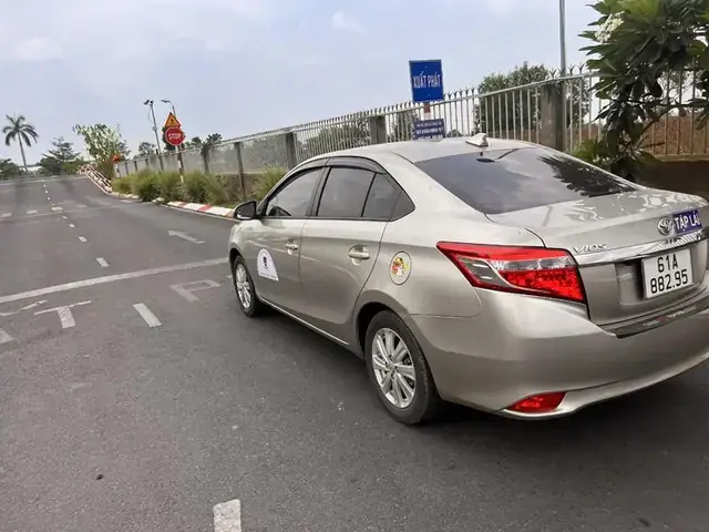 Huong Dan Lai Xe Toyota Vios 2016