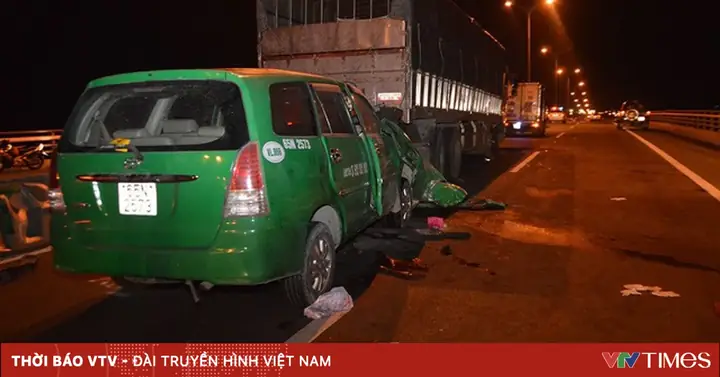 Innova Bị Tai Nạn Tại Toyota Cần Thơ Innova Bị Tai Nạn Tại Toyota Cần Thơ