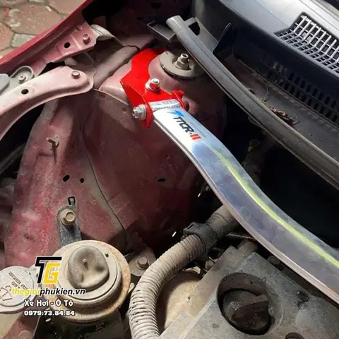 Khoang Dong Co Toyota Yaris 2015 Khoang Dong Co Toyota Yaris 2015
