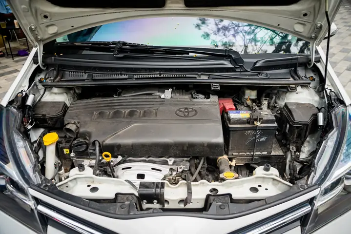 Khoang Dong Co Toyota Yaris 2015 Khoang Dong Co Toyota Yaris 2015