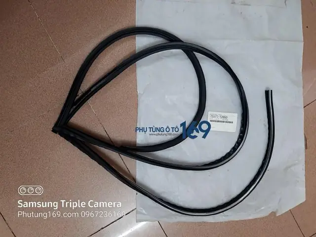Kính Chắn Gió Xe Toyota Altis 2004
