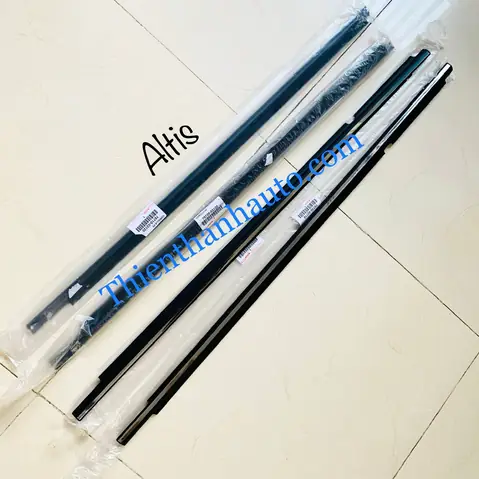 Kinh Lai Xe Toyota Altis 2003