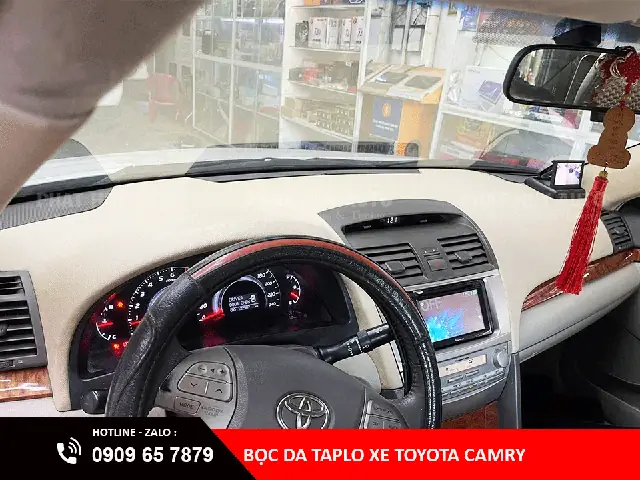 Laplo Toyota Camry Lam Da That Hay Gia Da
