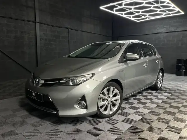 L'argus Toyota Auris Touring Hybride Descriptif Français