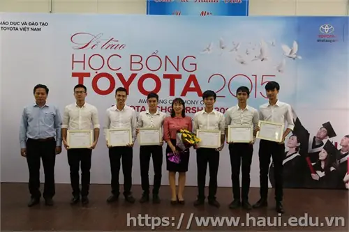 Lễ Trao Học Bổng Toyota 2015