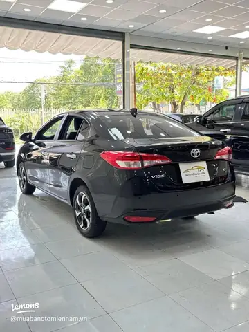 Logo Toyota Có Cả Cụm Nựa Màu Đen Logo Toyota Có Cả Cụm Nựa Màu Đen