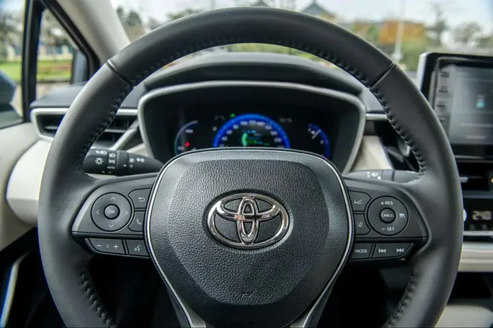 Logo Toyota Ở Trên Vô Lăng Logo Toyota Ở Trên Vô Lăng