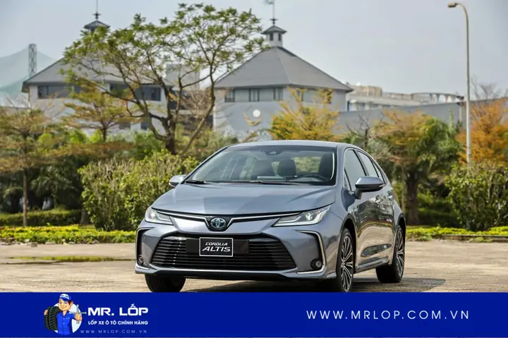 Lop Xe Toyota Corolla Altis 2009