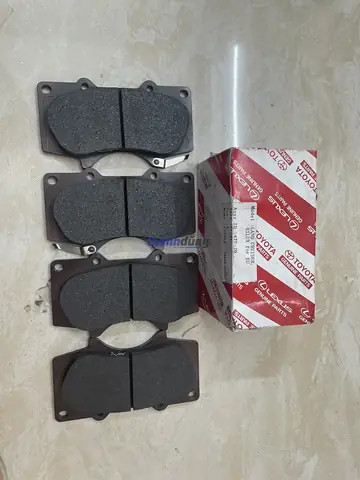 Má Phanh Trước Xe Toyota Fortuner