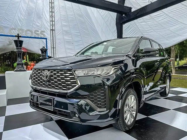 Mẫu Xe Innova X Cua Toyota