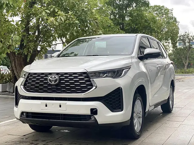 Mẫu Xe Innova X Cua Toyota