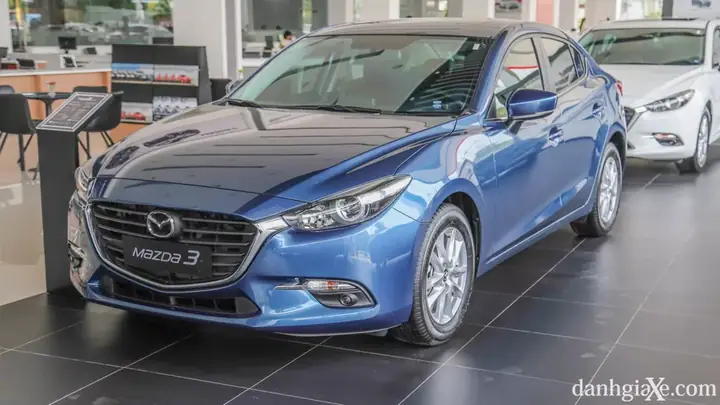 Mazda 3 2018 Và Toyota Altis 2018