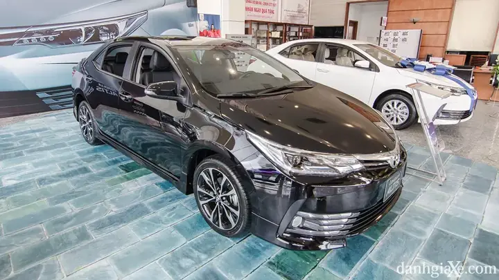 Mazda 3 2018 Và Toyota Altis 2018
