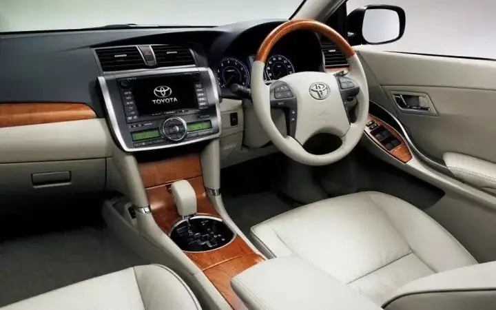 Mazda Axela 2012 Vs Toyota Allion 2012 Mazda Axela 2012 Vs Toyota Allion 2012