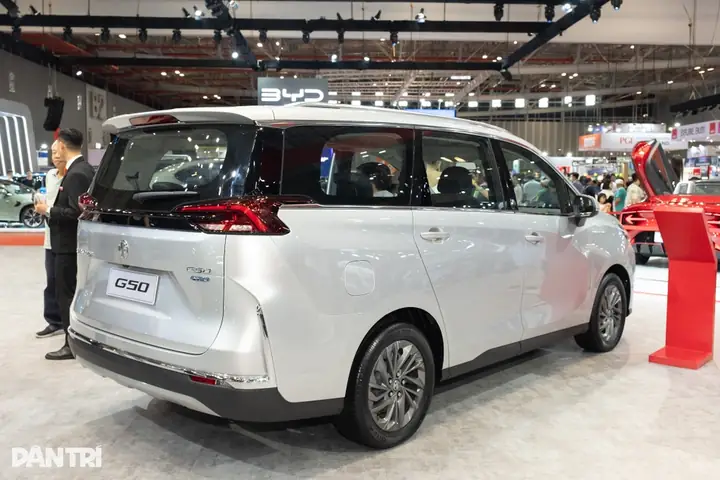 Một Số Đối Thủ Của Xe Toyota Innova