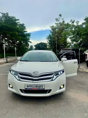 Mua Ban Toyota Venza Tai Tphcm
