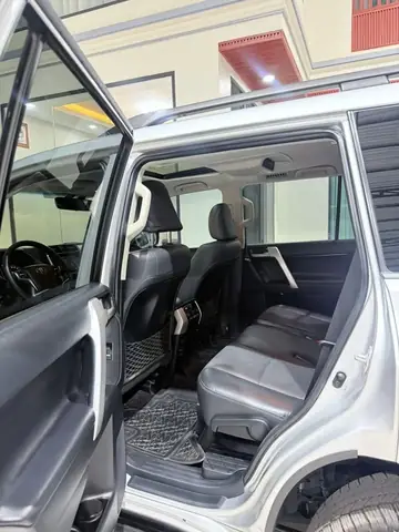 Mua Ban Xe Toyota Land Cruiser