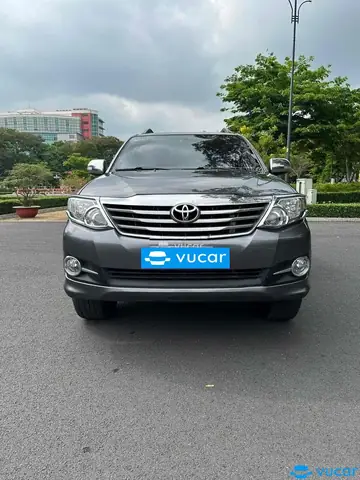 Mua Xe Cũ Fortuner Toyota 2012